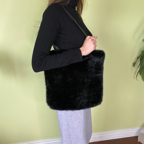 Black Fluffy Tote - Picture 1 of 2